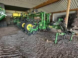 2025 John Deere 1775NT