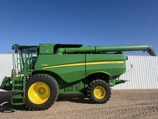 2022 John Deere S760