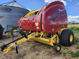 2022 New Holland ROLL-BELT 560