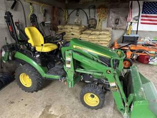 2015 John Deere 1025R