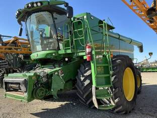 2023 John Deere S790