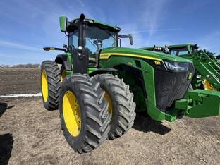 2024 John Deere 8R 250