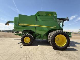 2022 John Deere S760