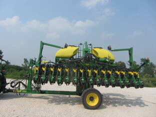 2023 John Deere 1745