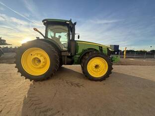 2013 John Deere 8335R