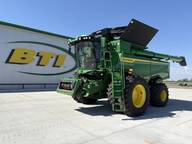 2025 John Deere S7 700