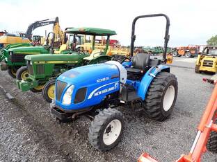 New Holland Boomer 35