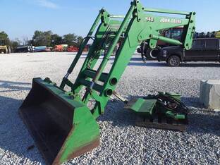 John Deere 840