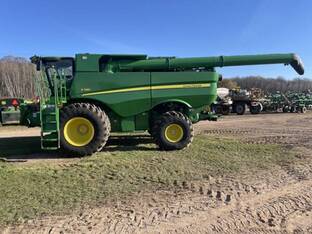 2021 John Deere S780