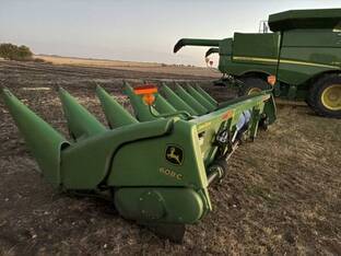 2009 John Deere 608C STALKMASTER