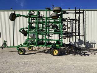 2023 John Deere 2430