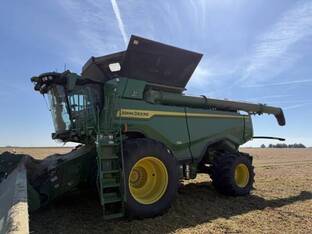 2022 John Deere X9 1100