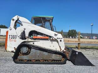 2004 Bobcat T300