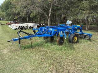 2022 Landoll 1910-11 Pivot Track Closer