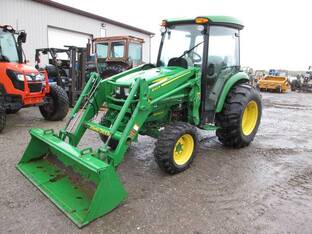 2017 John Deere 4044R