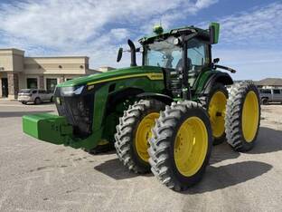 2023 John Deere 8R 230