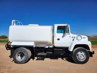 1996 Ford L8000