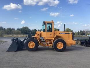 2000 Volvo L90D