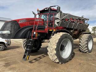 2023 Case IH TRIDENT 5550