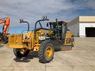 2019 John Deere 670GP