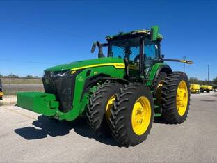 2022 John Deere 8R 370