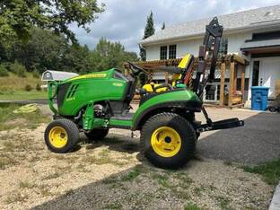 2015 John Deere 1025R