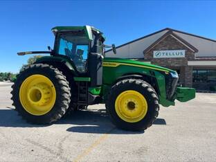 2022 John Deere 8R 370