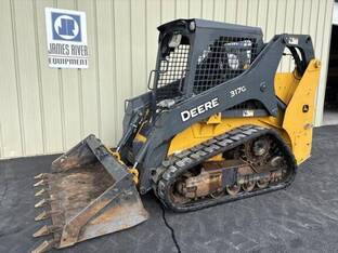 2016 John Deere 317G