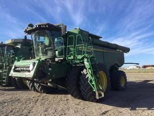 2023 John Deere X9 1100