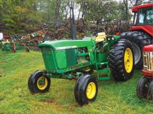John Deere 4020