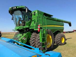 2024 John Deere S780
