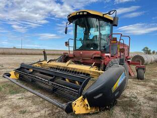 2008 New Holland H8040