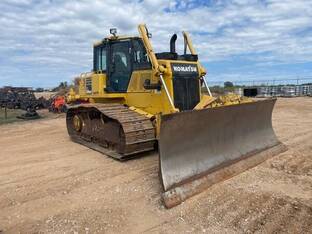 2018 Komatsu D65WX-18