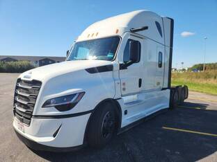 2026 Freightliner CASCADIA 126