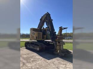 2005 TigerCat 822