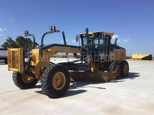 2019 John Deere 670G