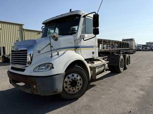 2004 Freightliner COLUMBIA 112