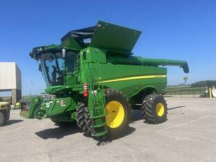 2023 John Deere S780