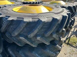 John Deere Alliance 520/85R38 combine dual set