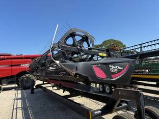 2018 MacDon Industries FD135