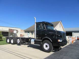 2015 Volvo VHD64F200