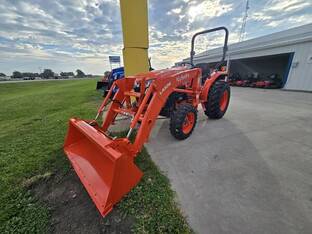 2025 Kubota L3302HST