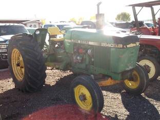 1981 John Deere 2640