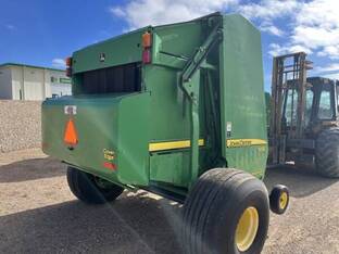 2009 John Deere 568