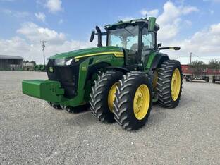 2022 John Deere 8R 340