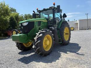 2023 John Deere 6R 215