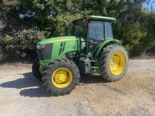 2018 John Deere 6105E