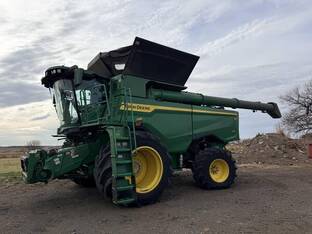 2025 John Deere S7 900