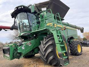 2025 John Deere S7 900