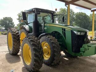 2017 John Deere 8320R